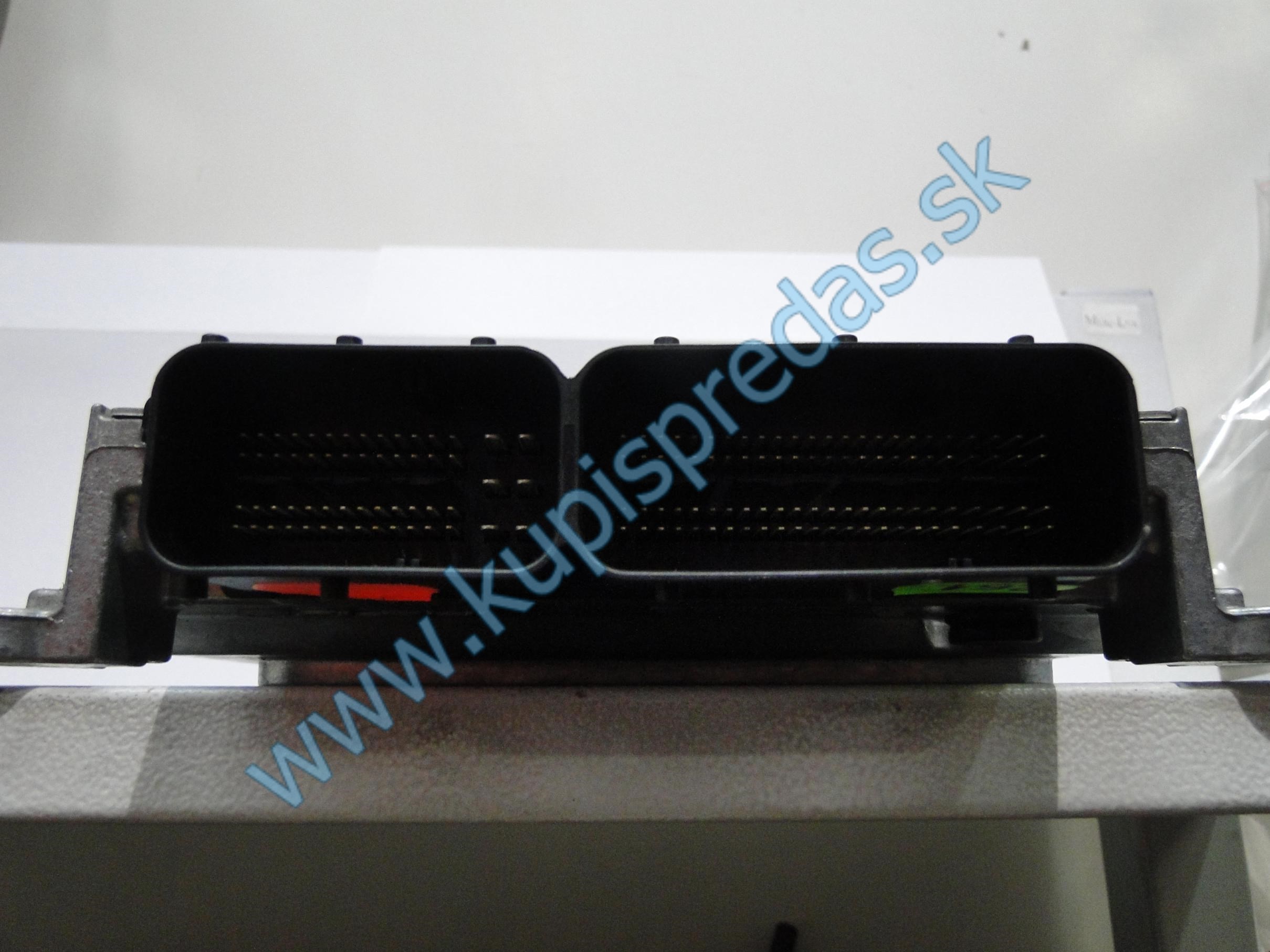 ECU riadiaca jednotka motora MERCEDES E W211 2.2 CDI  